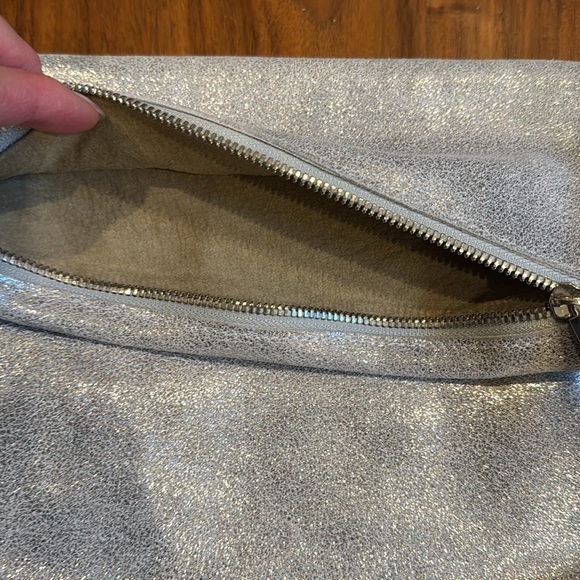 Hammit Silver Leather VIP Crossbody Clutch Shoulder Bag - Picture 10 of 13